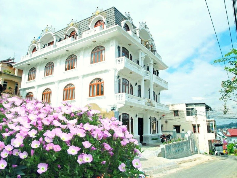 Top Khách sạn Đà Lạt có ghế tình yêu "Xịn xò" cho du khách