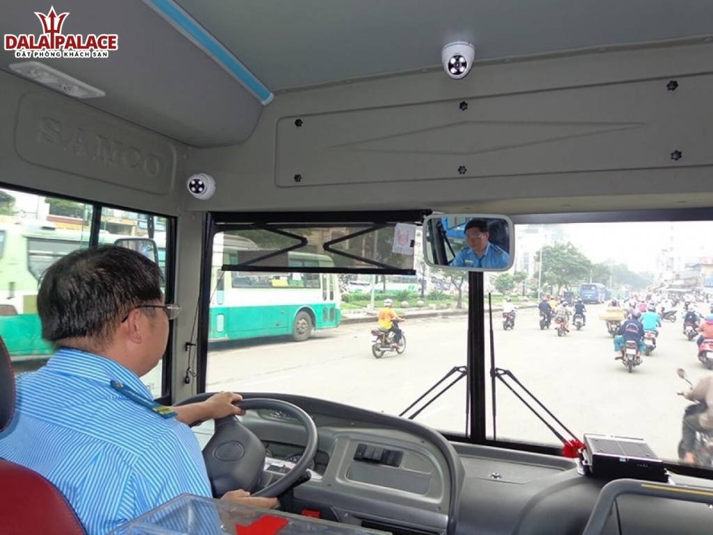 Xe bus của Công ty vận tải ô tô Lâm Đồng