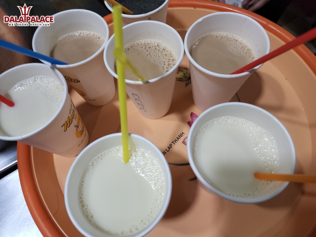 Quán sữa đậu nành Đà Lạt nổi tiếng - Hoa Sữa