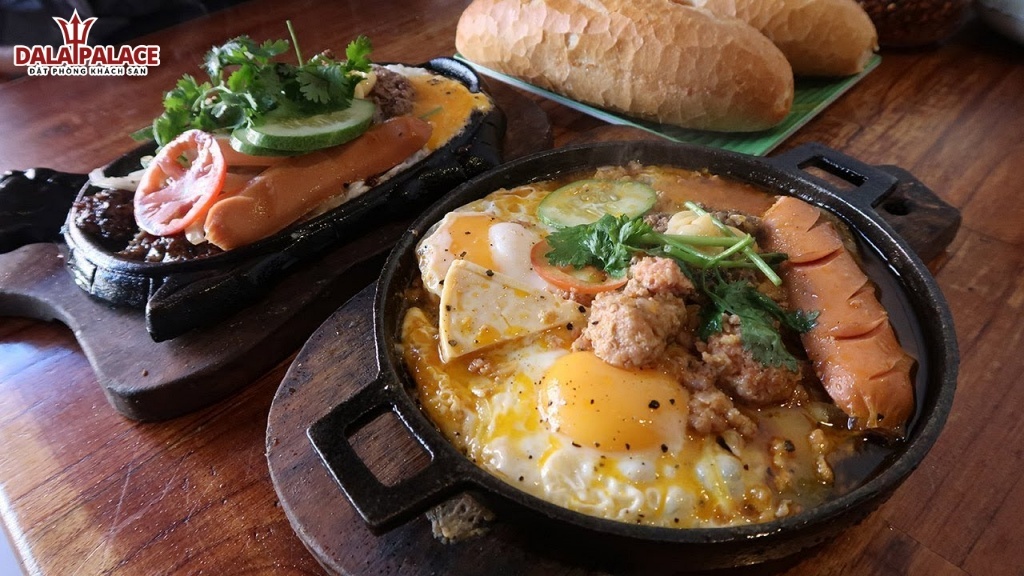 An Café Đà Lạt ăn sáng